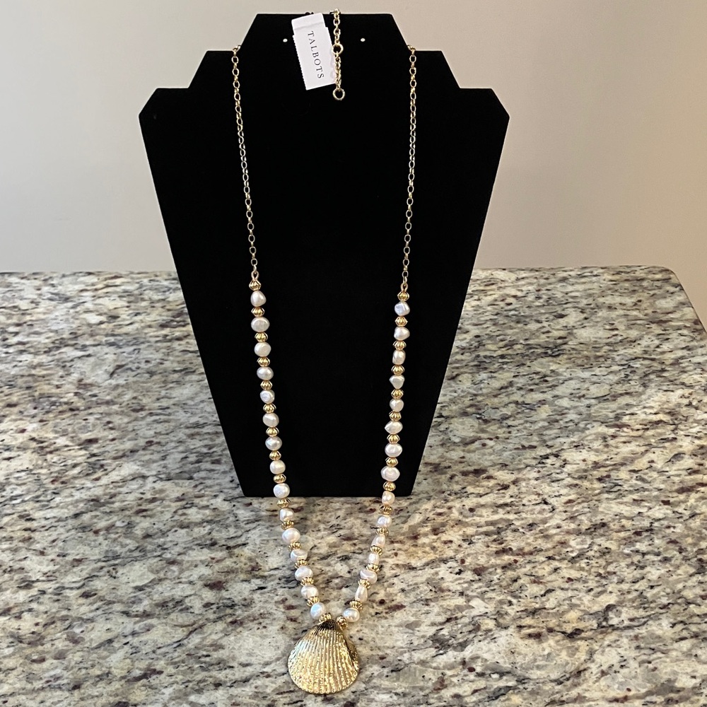 Talbots Beaded Seashell Necklace Freshwater Pearl & Gold Tone Shell Pendant